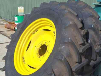 Wheels, Tyres, Rims & Dual spacers Barum 520/70R38 + velgen