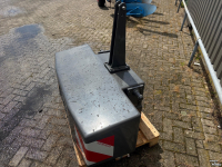 Other equipment for road, roadside and ditch maintenance  Fendt 2500kg frontgewicht