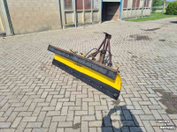 Rubber yard scraper  Modder/sneeuwschuif