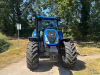 Tractor New Holland T6 145 DC