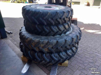 Wheels, Tyres, Rims & Dual spacers Kleber cultuurwielen 300/95/46 en 270/95/32