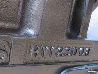 Combine New Holland Hydro Pomp Combine CR940/960/970/980 Parts nr:87325072R