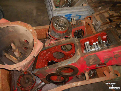 Used parts for tractors International 33 SERIE