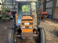 Tractor Renault 551s