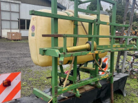 Fieldsprayer 3 points  Gedragen spuit voor ruggen - 4 rij