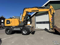 Excavator mobile Liebherr A918