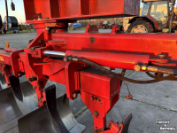 Ploughs Niemeyer Ultra 3-140 zwenkploeg met pakker