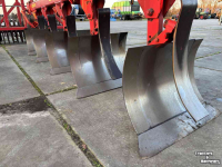 Ploughs Niemeyer Ultra 3-140 zwenkploeg met pakker