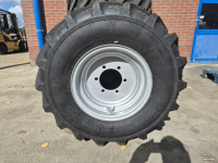Wheels, Tyres, Rims & Dual spacers BKT 365/70R18