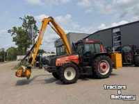 Tractor Valtra 8150 Hitech met bos maaiarm met klepelmaaier!
