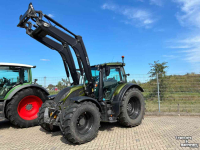 Tractor Valtra N155 Tractor met voorlader