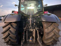 Tractor Valtra N155 Tractor met voorlader
