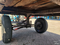 Low loader / Semi trailer  VIERWIELIGE LANDBOUWWAGEN