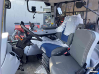 Tractor New Holland T6.180 autocommand