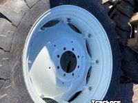 Wheels, Tyres, Rims & Dual spacers Michelin 13.6R38 Nieuw