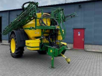 Fieldsprayer pull-type John Deere TRSP25 Veldspuit