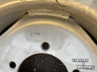 Wheels, Tyres, Rims & Dual spacers  9.00 x 15.3 - 5 gaats