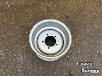 Wheels, Tyres, Rims & Dual spacers  9.00 x 15.3 - 5 gaats