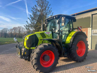Tractor Claas Arion 570