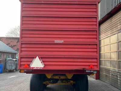 Self-loading wagon Schuitemaker Rapide 125 S opraapwagen. Weidebouwmachines
