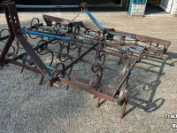 Cultivator  Triltand cultivator met rol / verkruimelrol