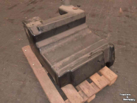 Diverse used spare-parts Massey Ferguson Brandstoftank 3000-serie