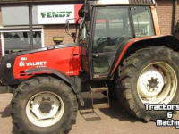 Tractors Valmet 6400 met vloeistofkoppeling