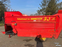 Silage-block distribution wagon Schuitemaker Amigo 30 S