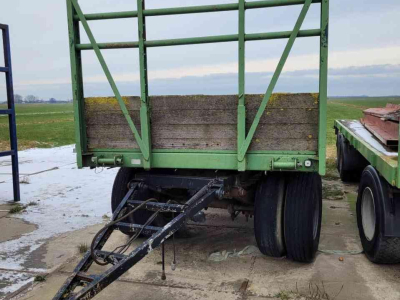 Agricultural wagon  3 assige landbouwwagen /Aanhanger
