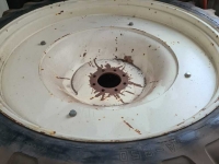 Wheels, Tyres, Rims & Dual spacers Alliance 230-95R48