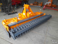 Rotary Harrow Falc Fox 3000 rotorkopeg met pakkerrol packerwals