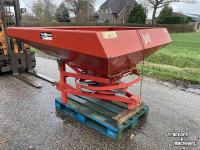 Fertilizer spreader Lely 1500 kunstmeststrooier