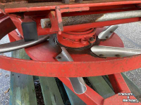 Fertilizer spreader Lely 1500 kunstmeststrooier