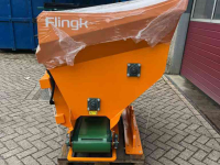 Sawdust spreader for boxes Flingk KSS 1015 instrooi bak