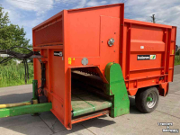Silage-block distribution wagon Holaras Rabbit 5000