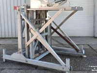 Bulk box tipper  MOUNTEC MKK-1200 KISTEN KANTELAAR LEDIGER / BOX TIPPER / KISTENKIPPER