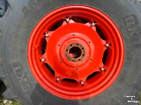Wheels, Tyres, Rims & Dual spacers  650 65 R38