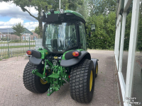 Small-track Tractor John Deere 4066R
