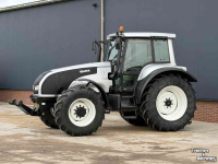 Tractor Valtra T140