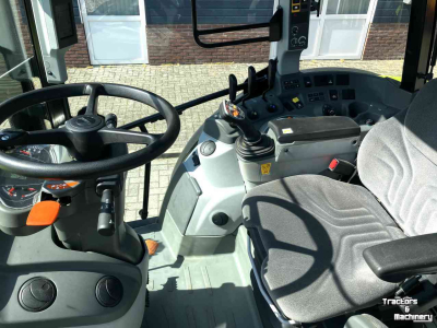 Tractor Claas Arion 420 CIS