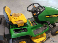 Ride-on mower John Deere X 300R zitmaaier