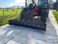 Rubber yard scraper Manitou Rubberschuif 2.65m