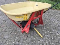 Fertilizer spreader Vicon Pendelstrooier kunstmest strooier