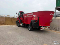 Self-propelled feed mixer Trioliet Trioliet Triotrac 2 L2000 Zelfrijdende voermengwagen midejo