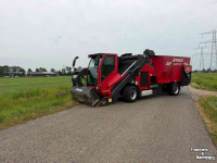 Self-propelled feed mixer Trioliet Trioliet Triotrac 2 L2000 Zelfrijdende voermengwagen midejo