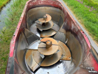 Self-propelled feed mixer Trioliet Trioliet Triotrac 2 L2000 Zelfrijdende voermengwagen midejo