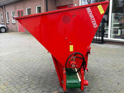Sawdust spreader for boxes Mehrtens EG1200BL Boxenstrooier