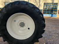Wheels, Tyres, Rims & Dual spacers Trelleborg  BANDEN 650/65R38[2]