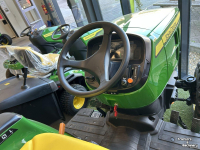 Small-track Tractor John Deere 3038E