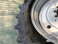 Wheels, Tyres, Rims & Dual spacers Pirelli 650/65R42